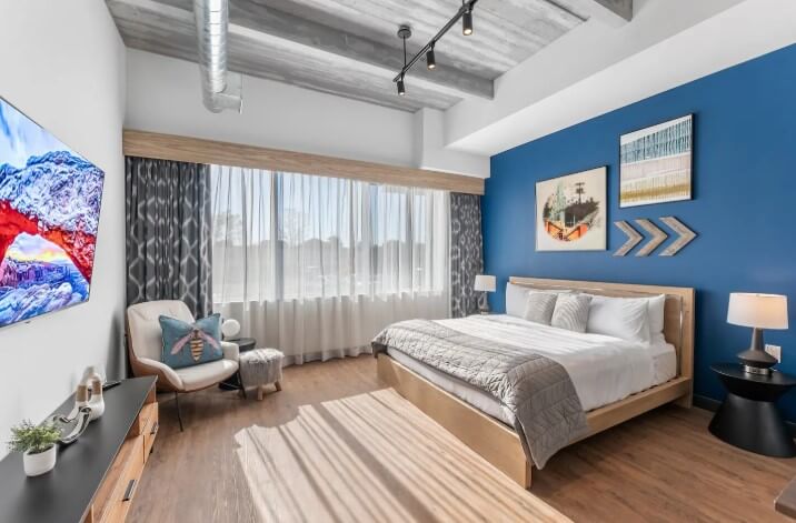 King Studio Loft in Niagara Falls