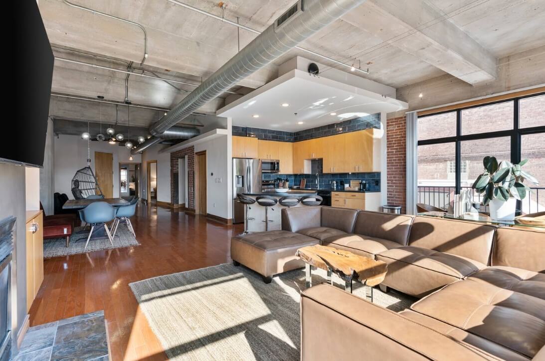Luxurious and Open Downtown Loft
