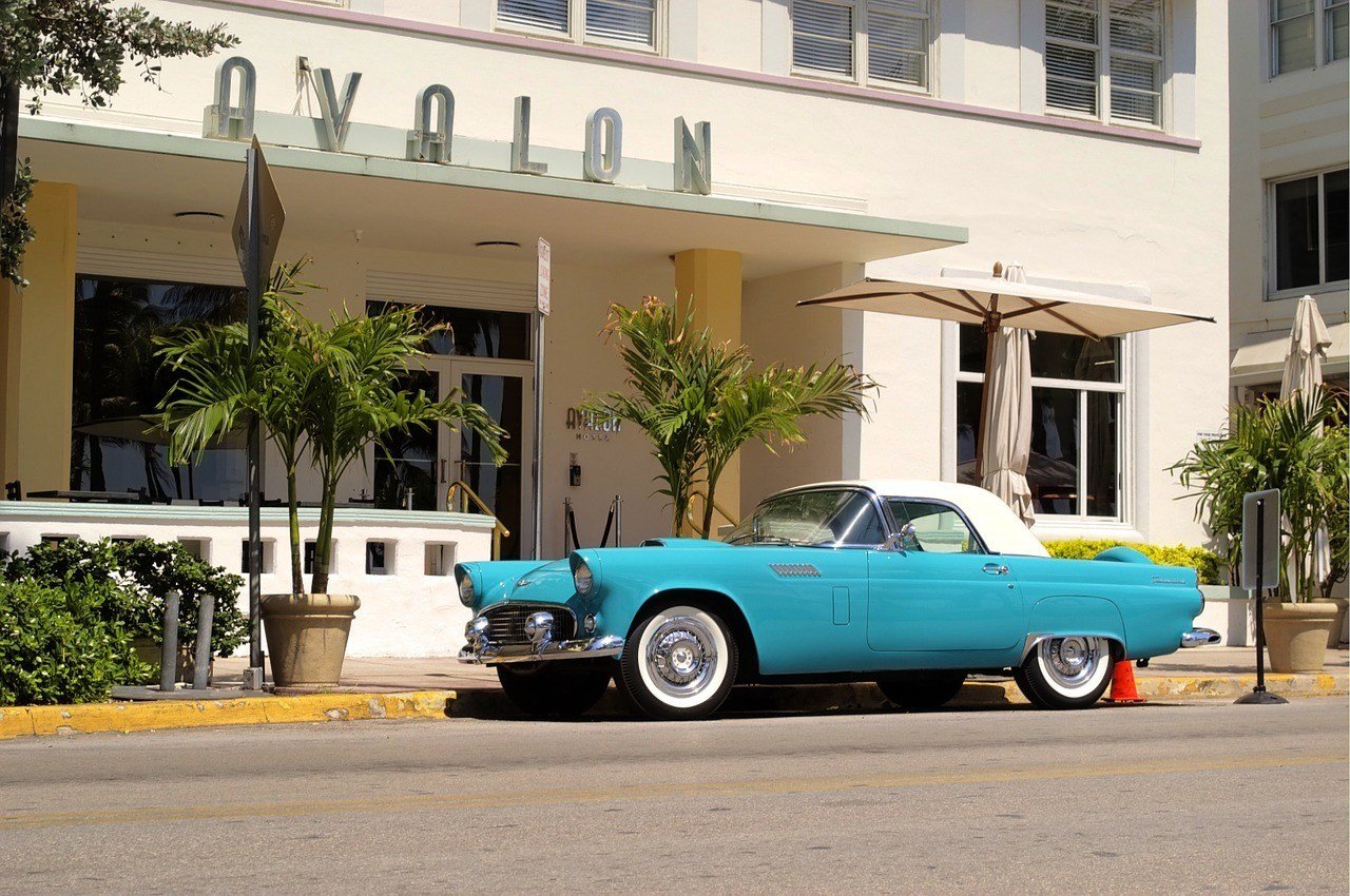 ocean drive vintage car miami travel guide