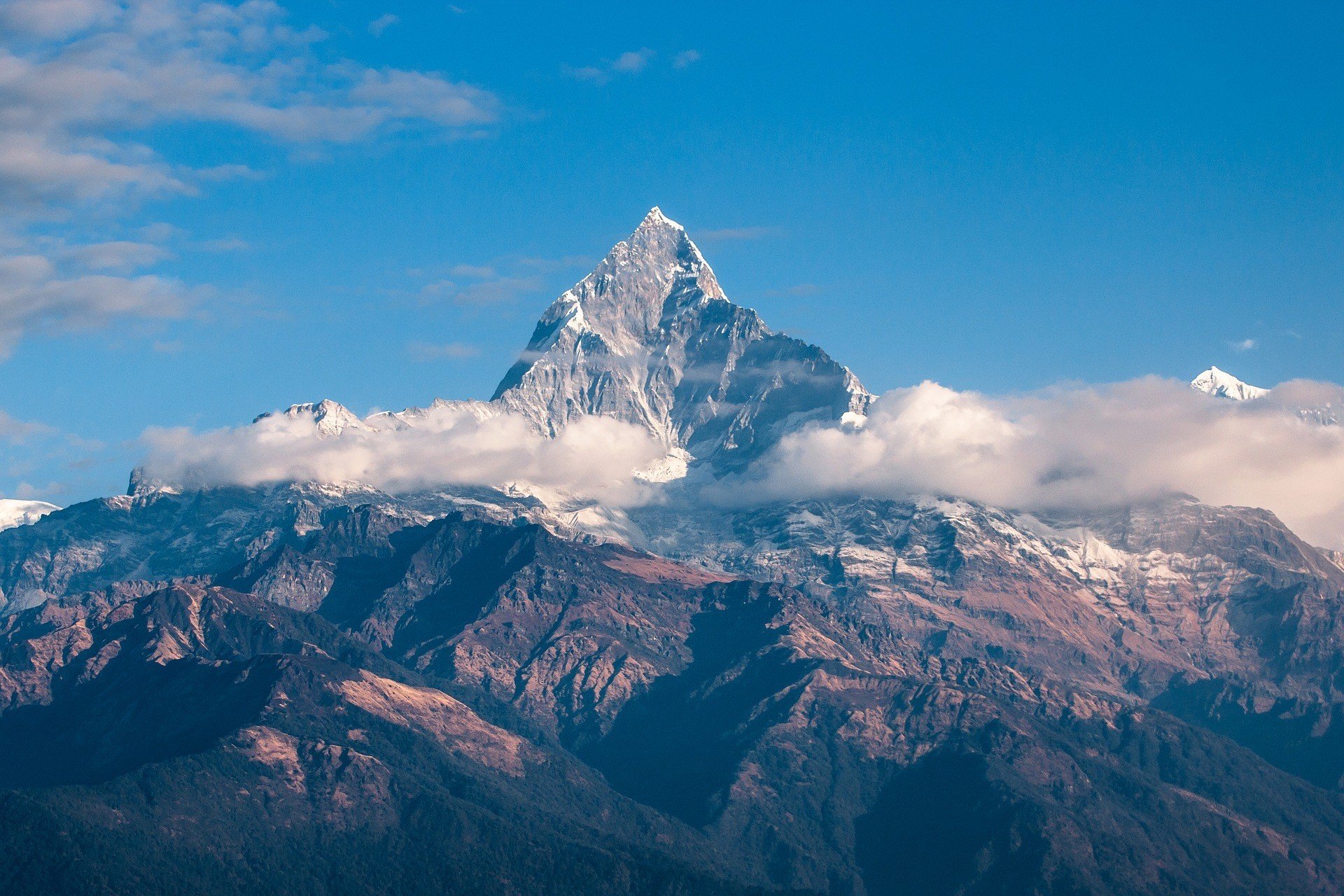 safety guide nepal huge mountains