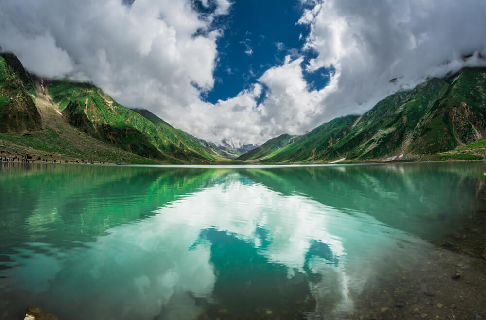 saifal muluk lake kaghan valley tour
