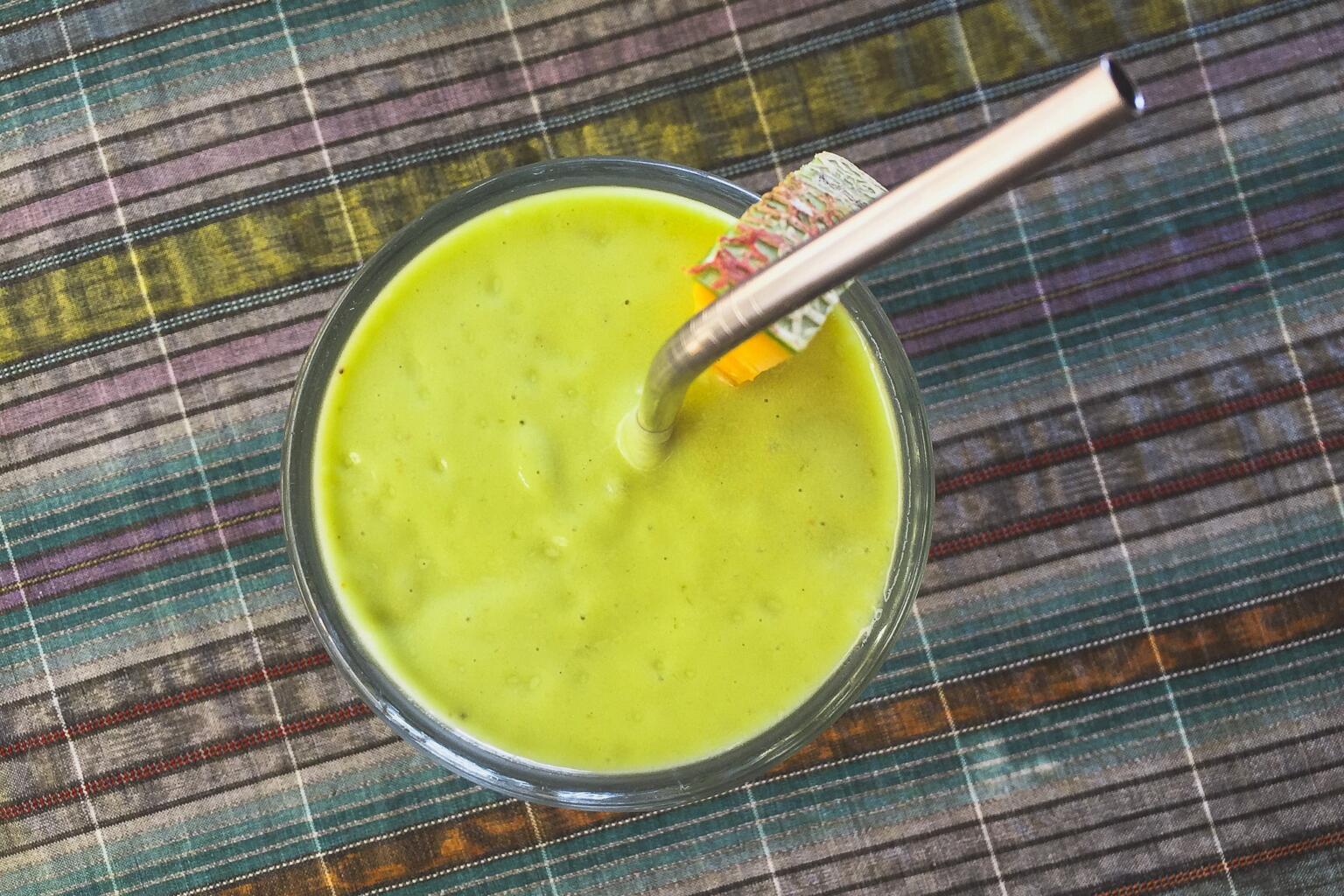 Drinks in Guatemala: licuado with avocado and banana