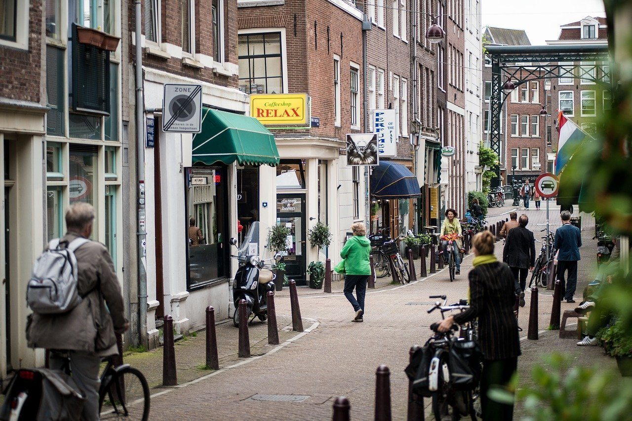 Experience an Amsterdam Cannabis Coffeeshop