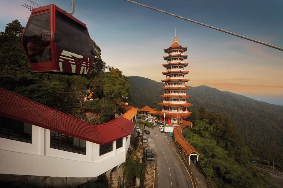 Genting Highlands and Batu Caves Day Trip