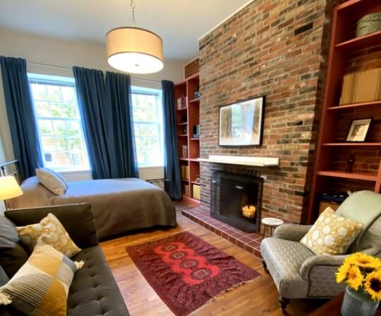 Historic 1812 Rowhouse