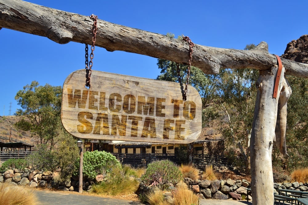 Welcome to Santa Fe sign in the USA