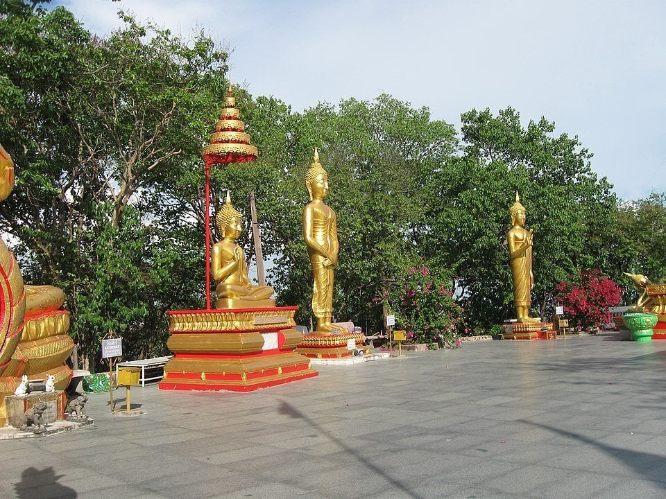 Wat Phra Khao Yai