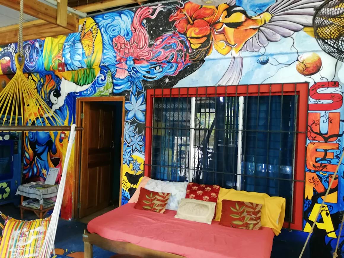Cliffs Hostel Bocas del Toro