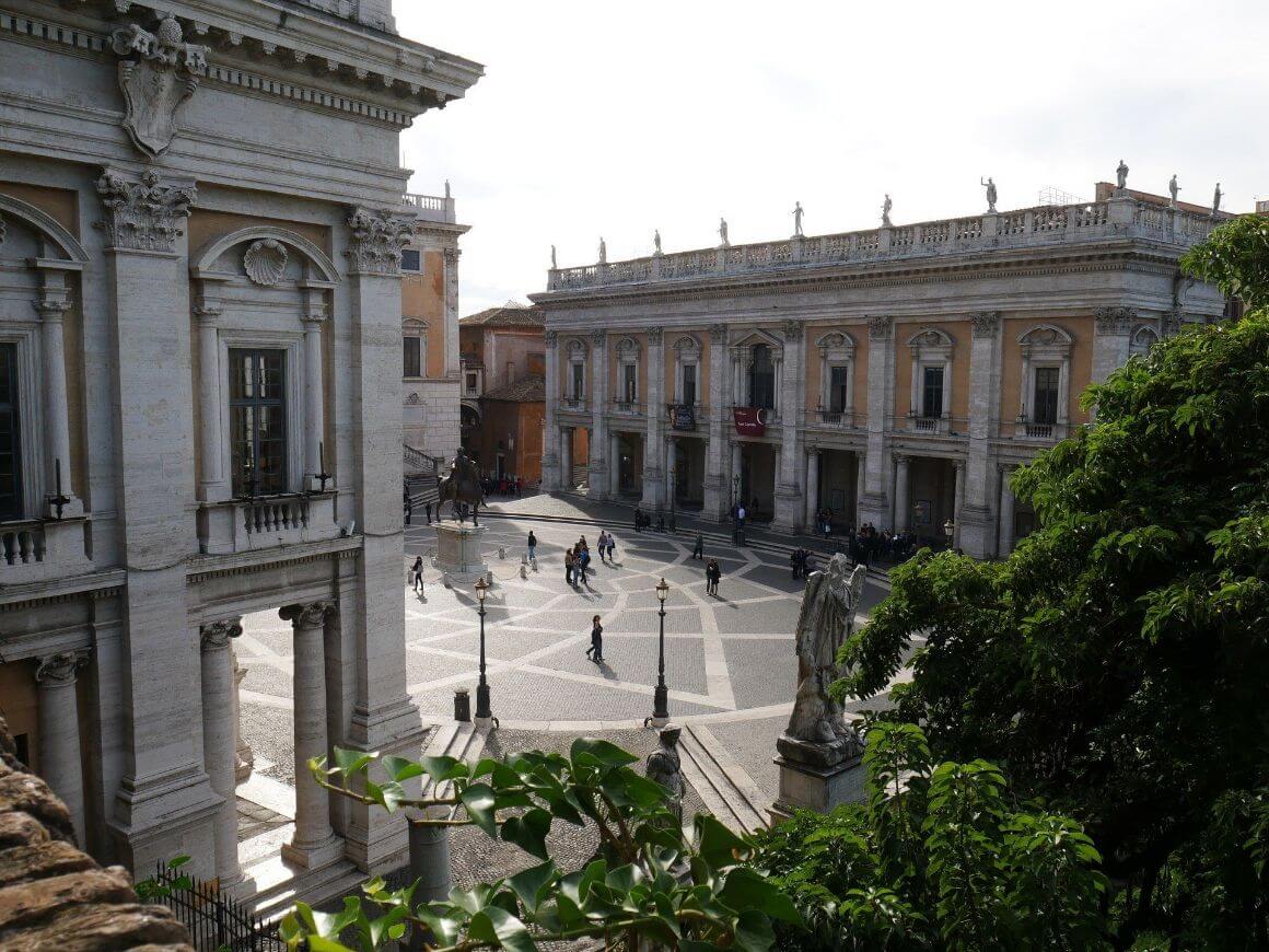 Capitoline Hill town square