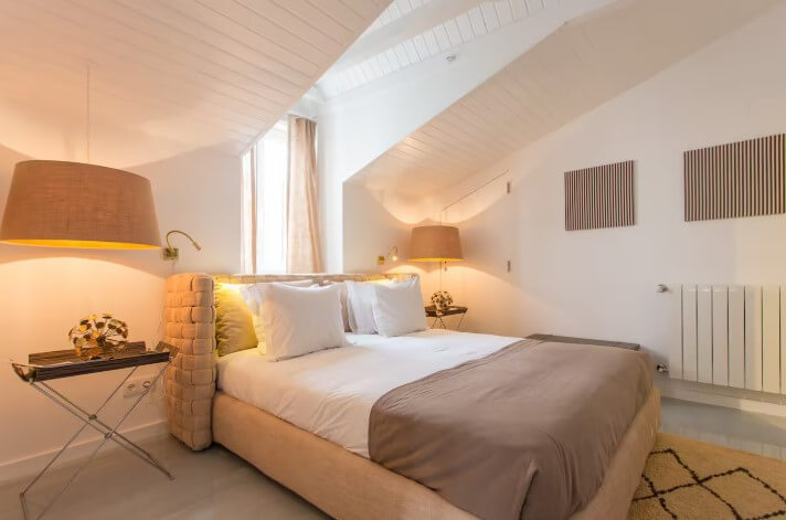 Bright and spacious loft