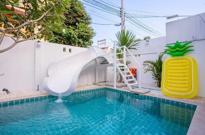 Charming Villa with a Pool