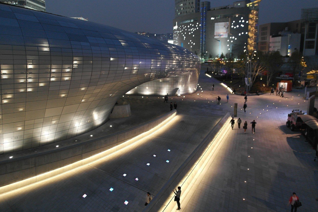 Dongdaemun Design Plaza at night