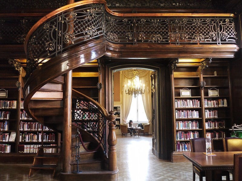 Ervin Bibliotek