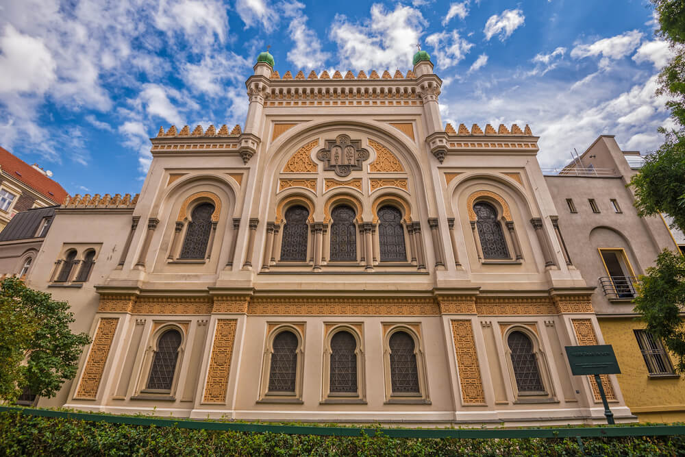 Visit Pragues Jewish Museum