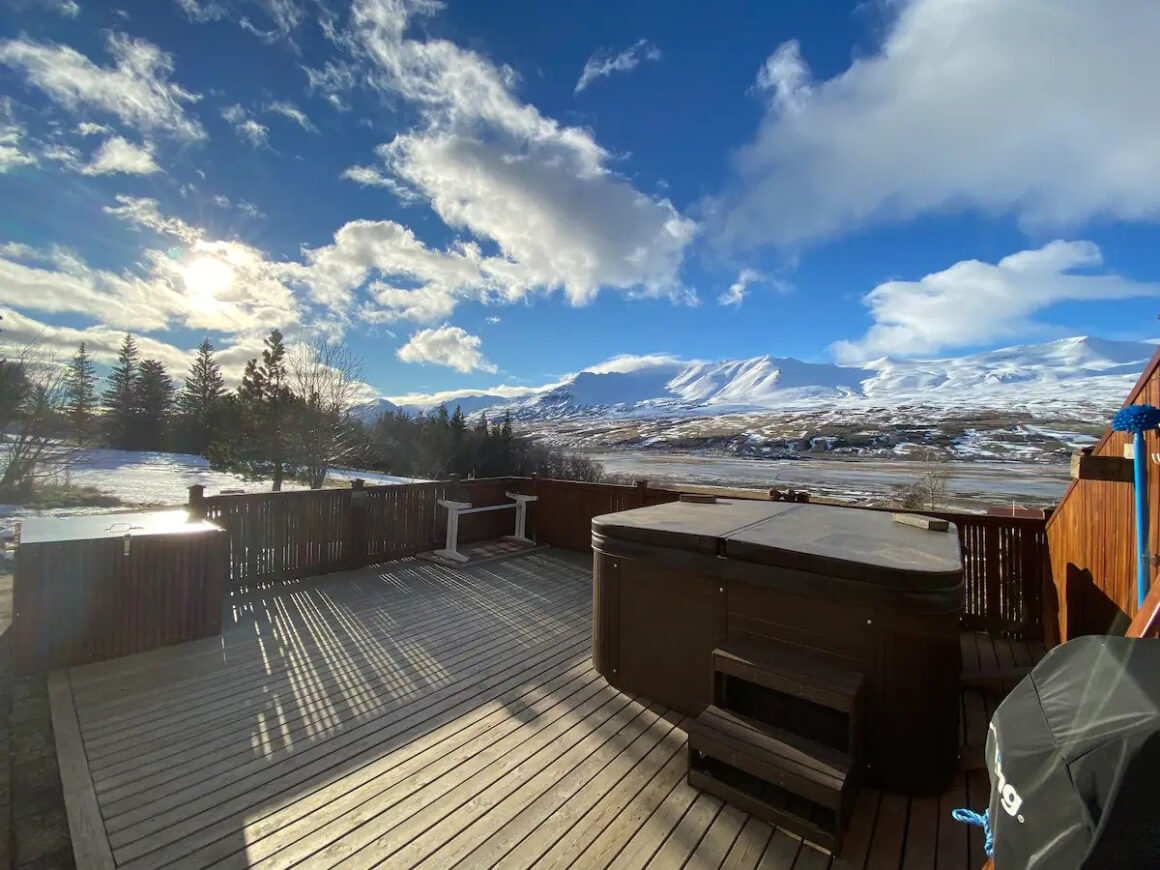 Welcoming bed and breakfast with a hot tub and view