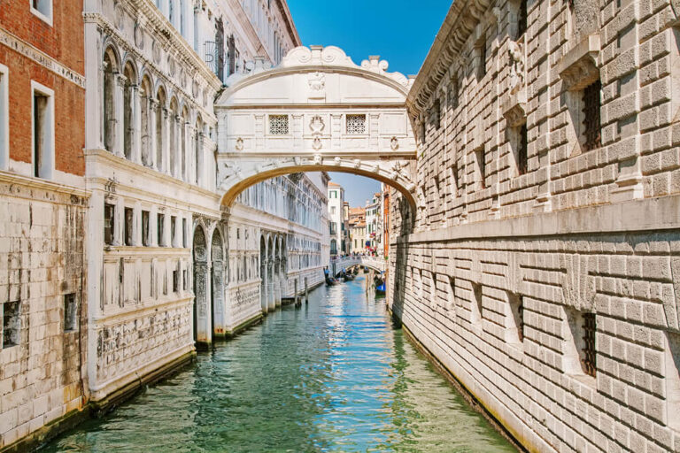 22 BEST Places to Visit in Venice