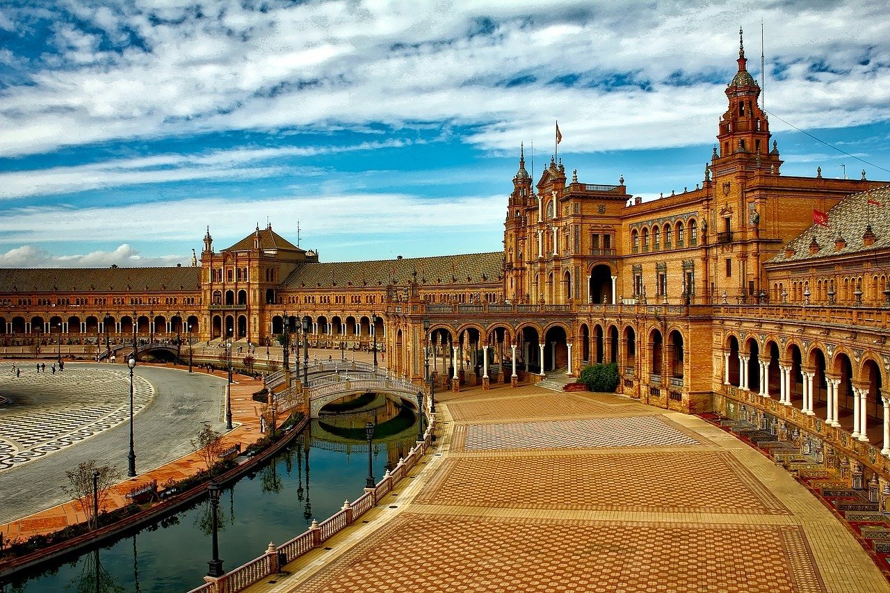 when to visit Seville