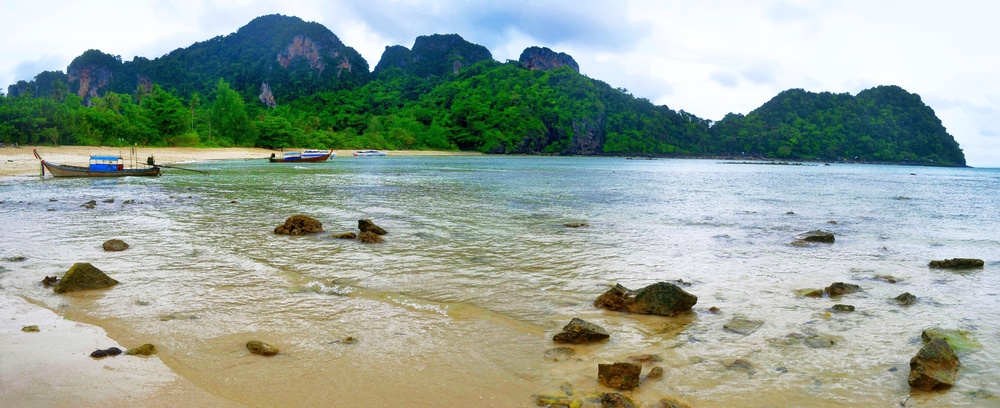 Laem Thong, Koh Phi Phi