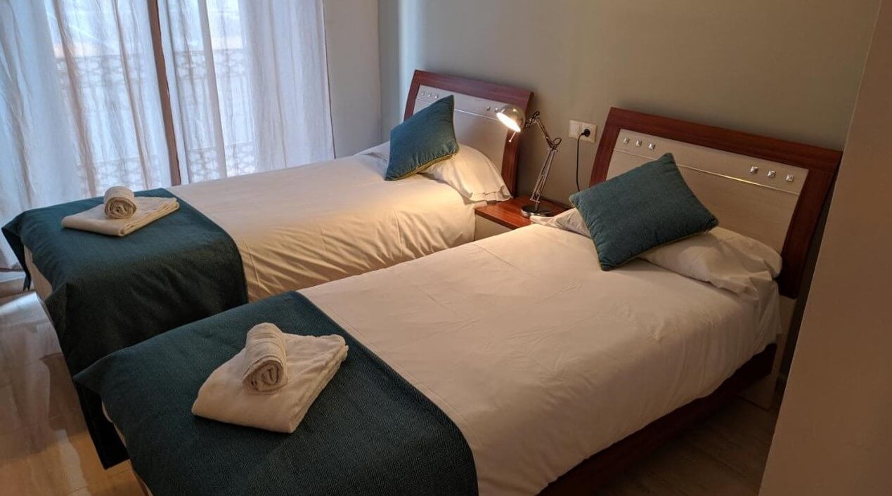 Life Apartments Alameda Colon