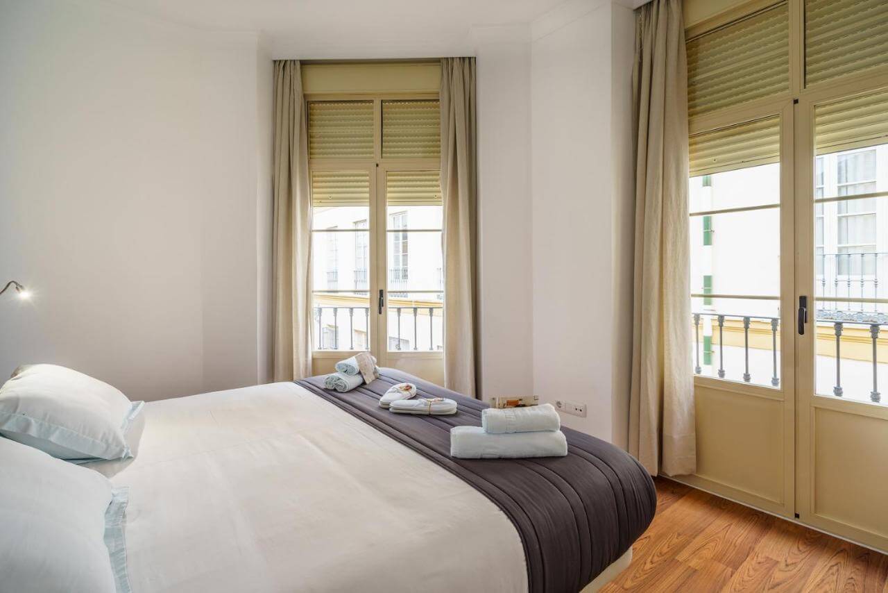 Minimal Rooms