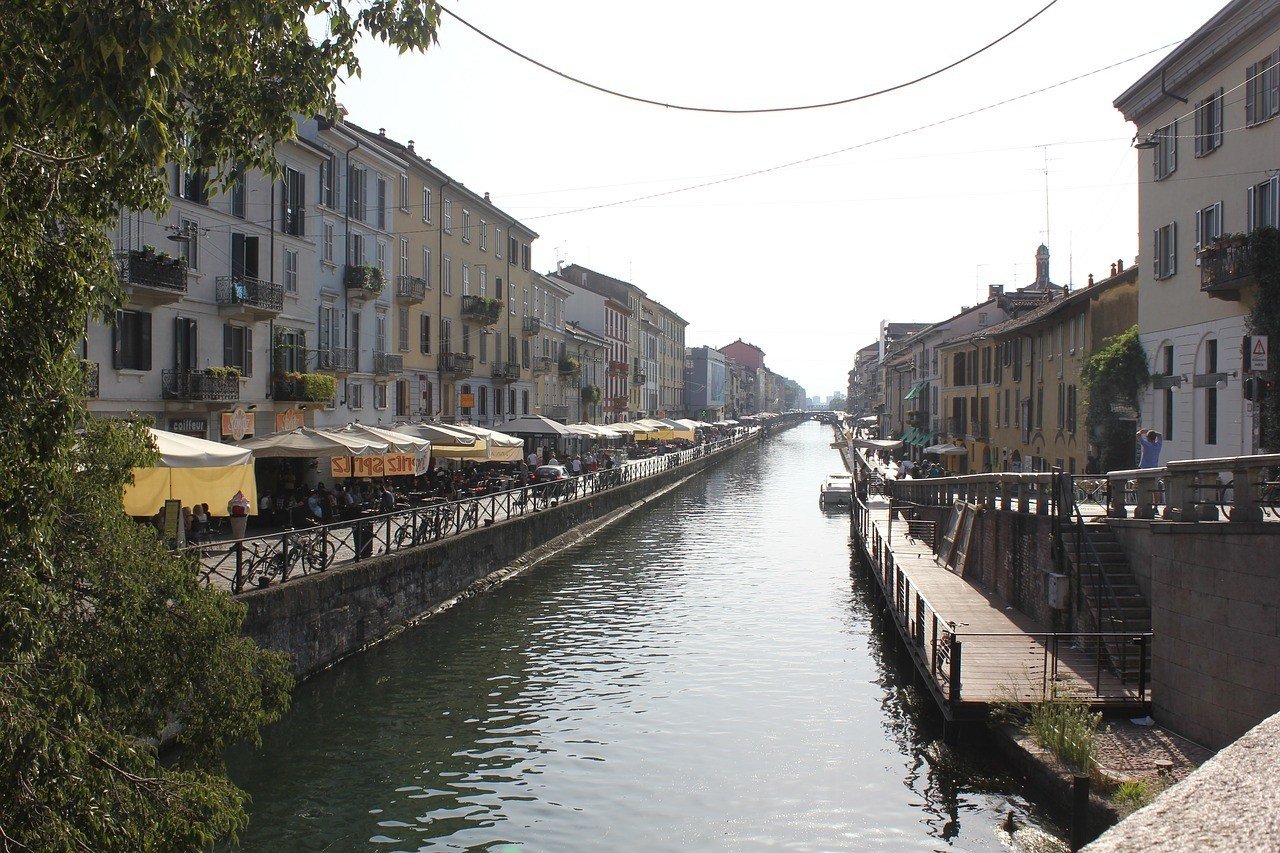 Naviglio Grande milan