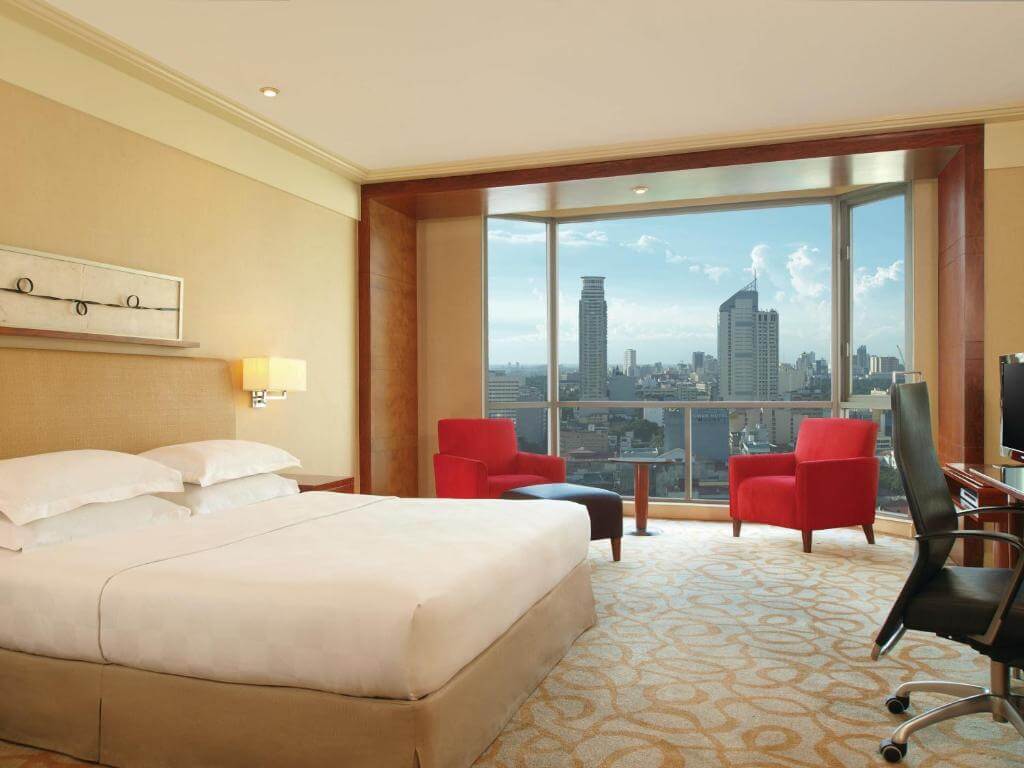 New World Manila Bay Hotel