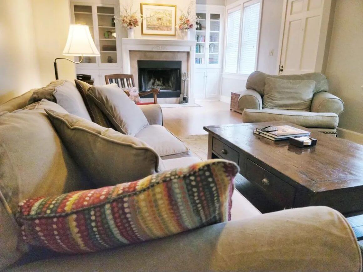 Quaint Southern Home With Porch Savannah