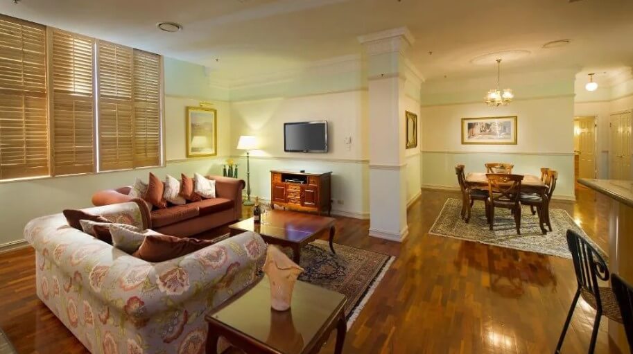 Royal Albert Hotel