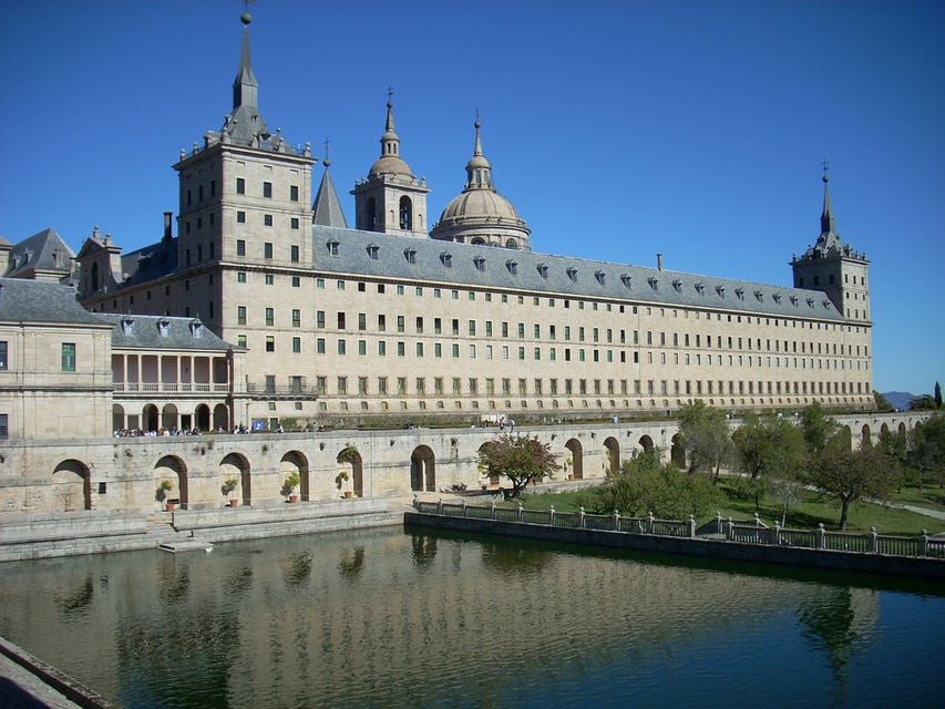 Royal Monastery of El Escorial & Valley of the Fallen Tour