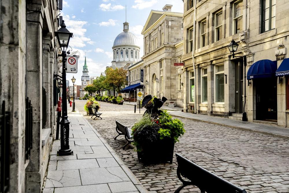 Old cobbled streets and buildings in Vieux-Montreal