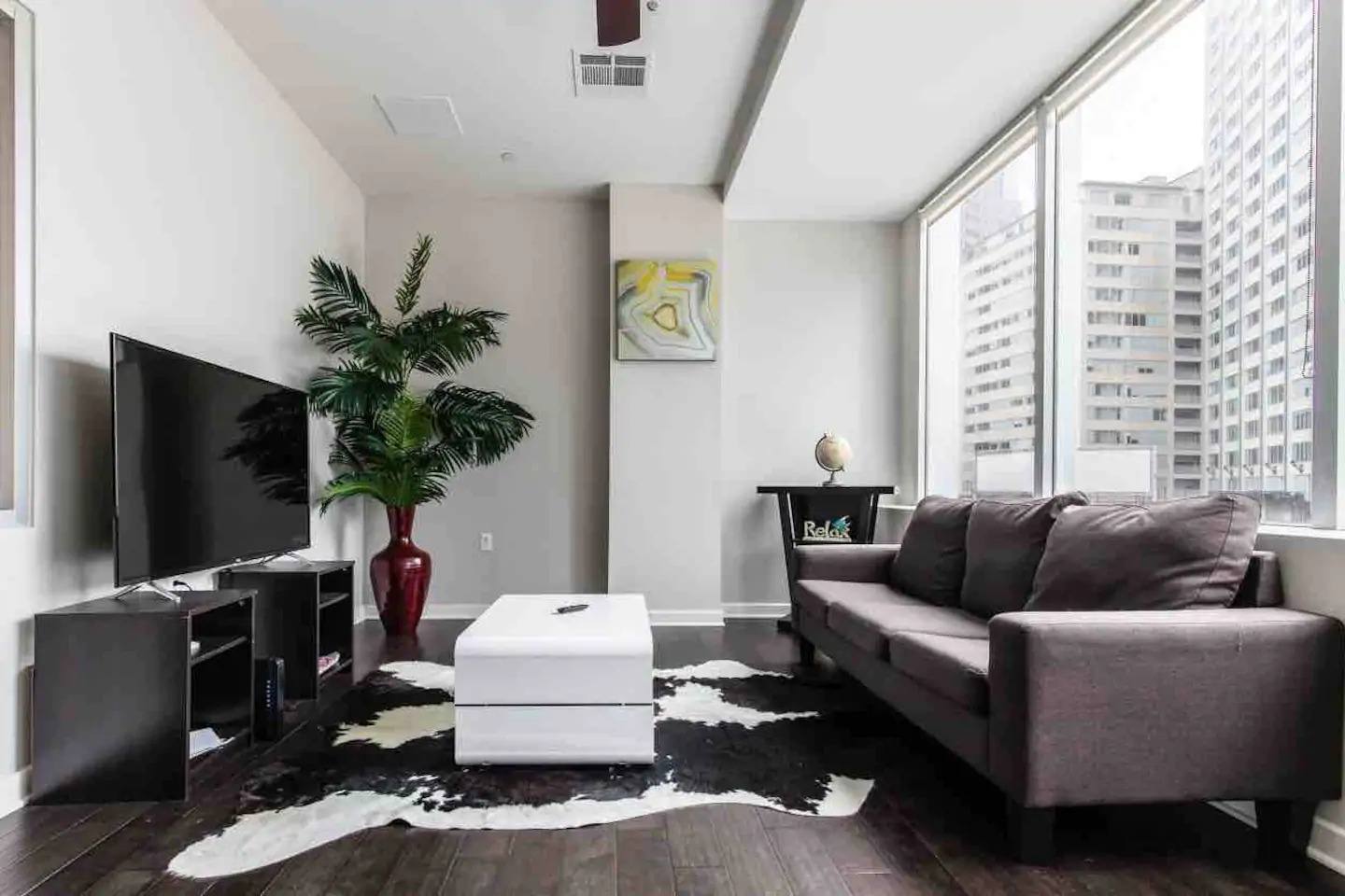 Sweet Condo in the the middle of DT!
