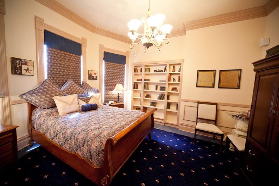 The Anniversary Inn South Temple Salt Lake City