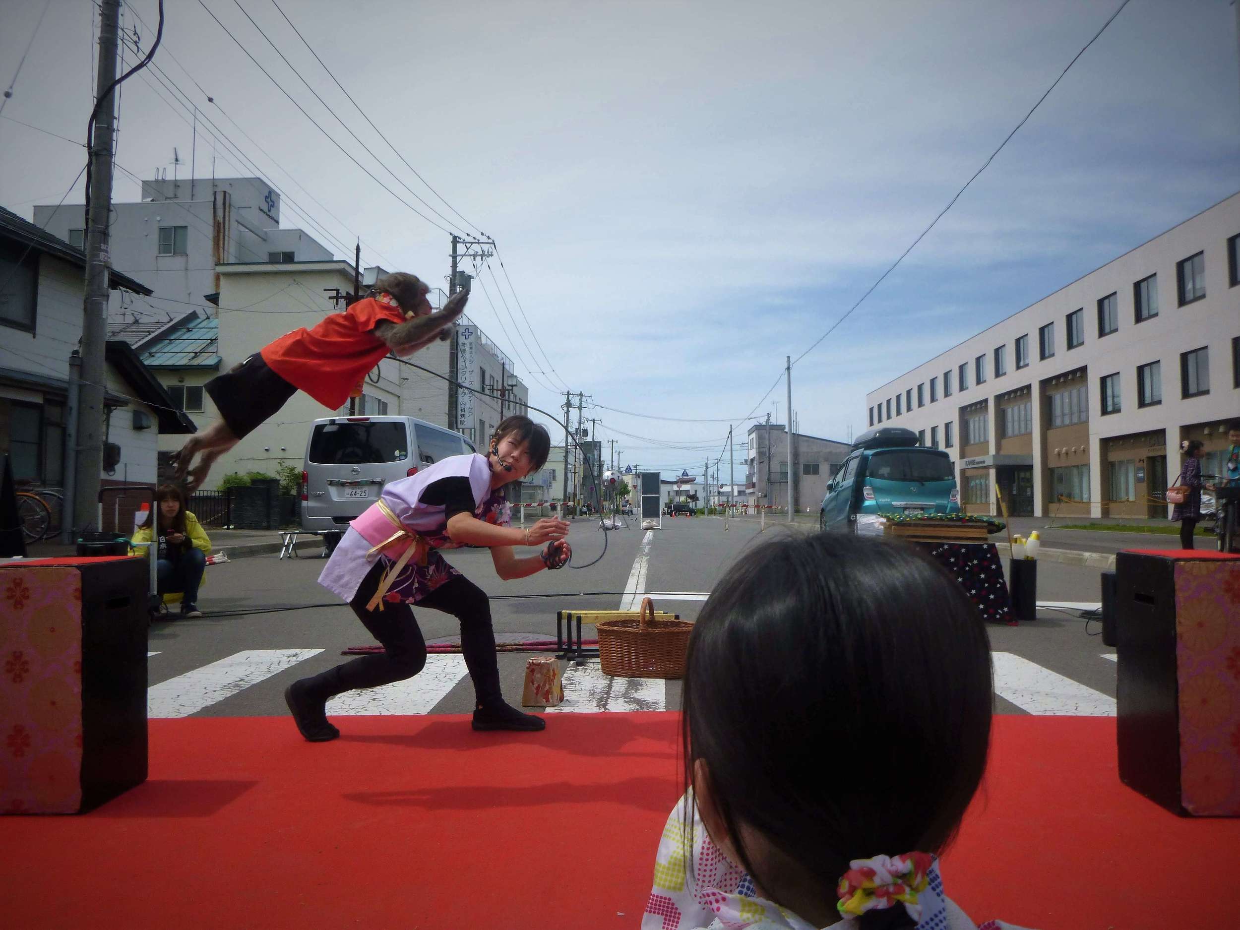 street performers acrobatics