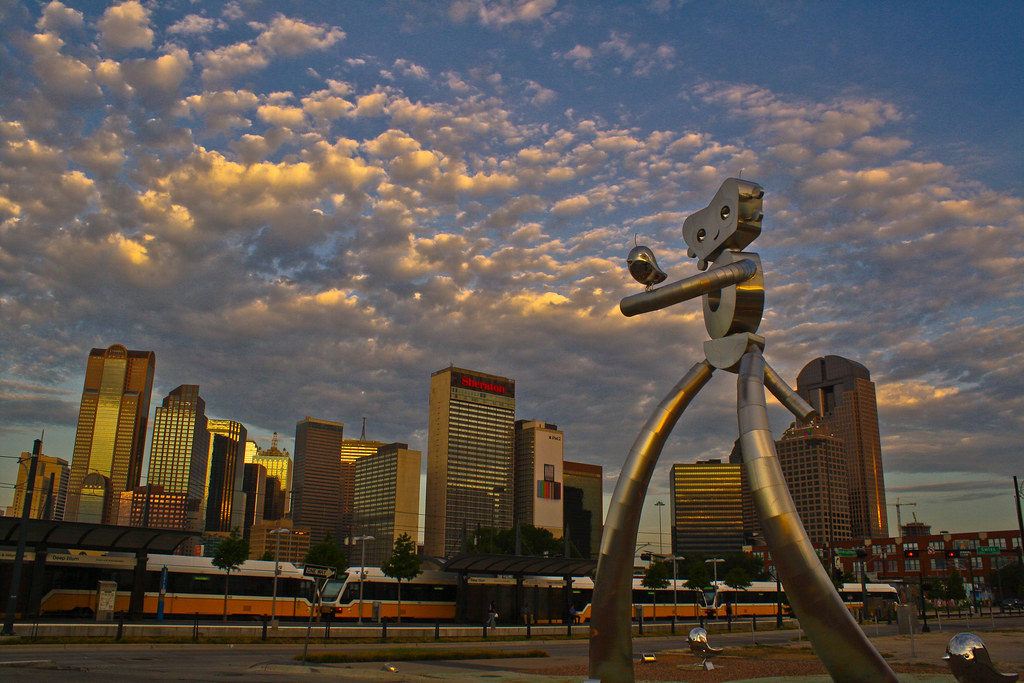 The Travelling Man, Dallas