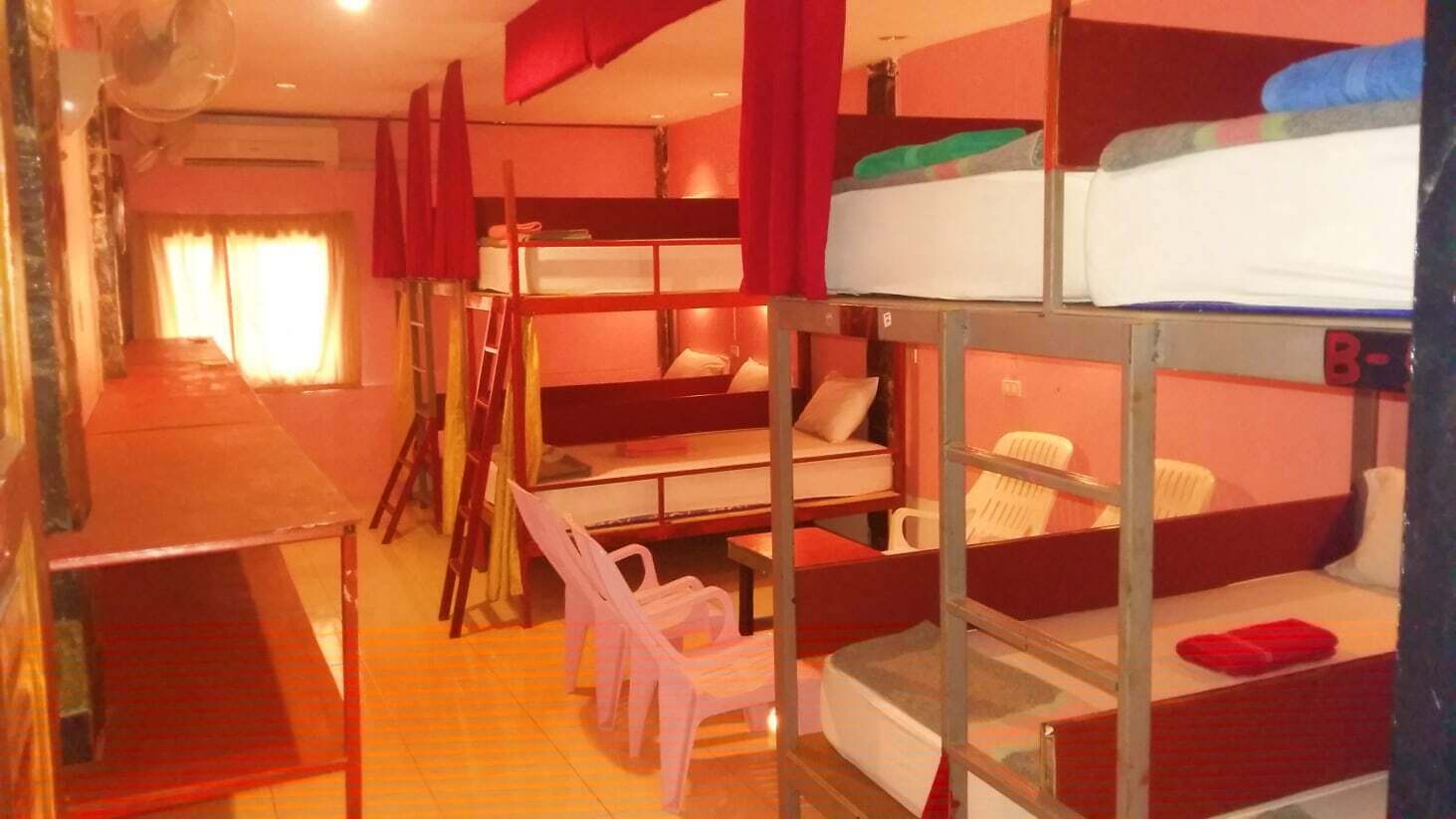 Om Ganesh Hostel