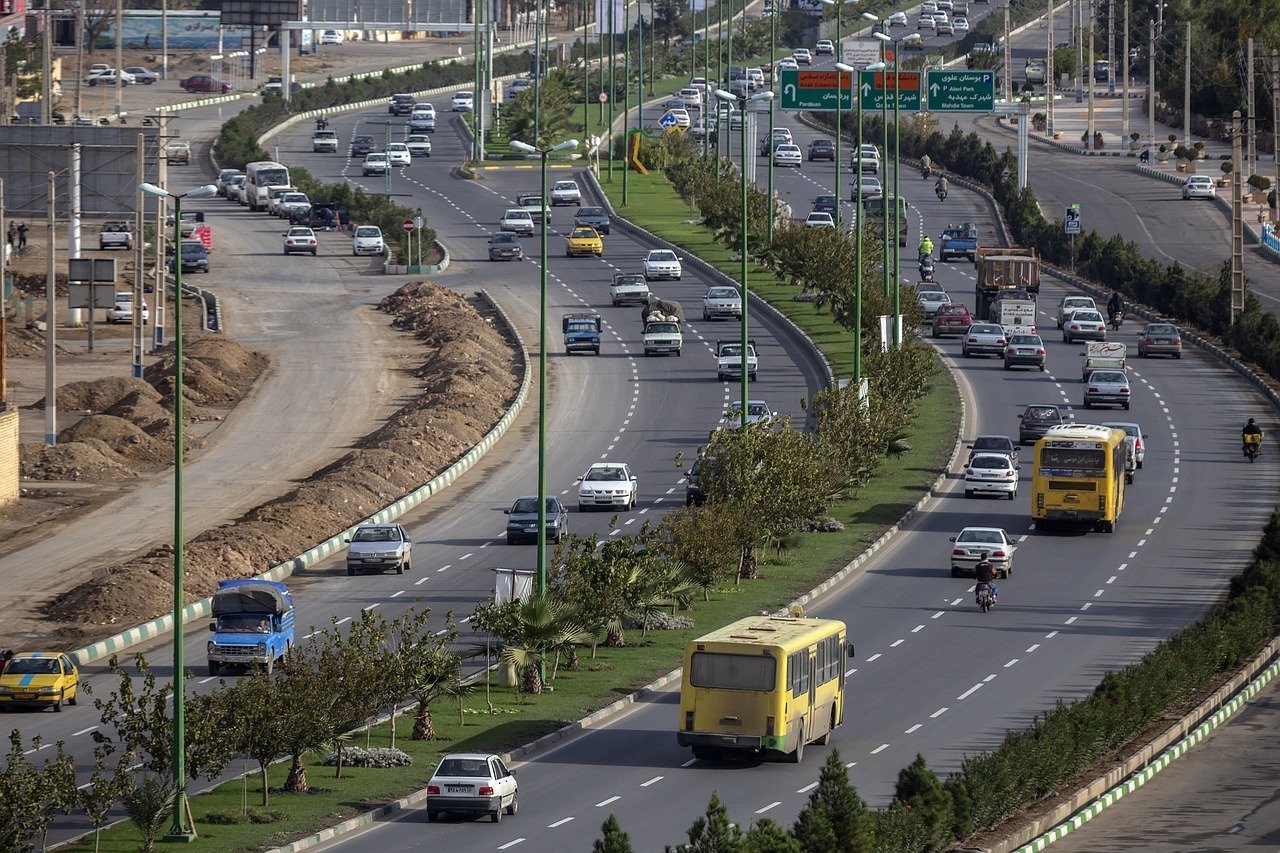 iran safe to drive road