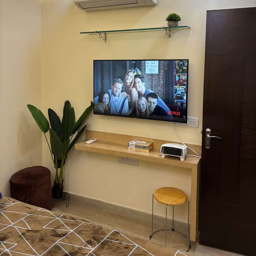 mahalaxmi apartment delhi