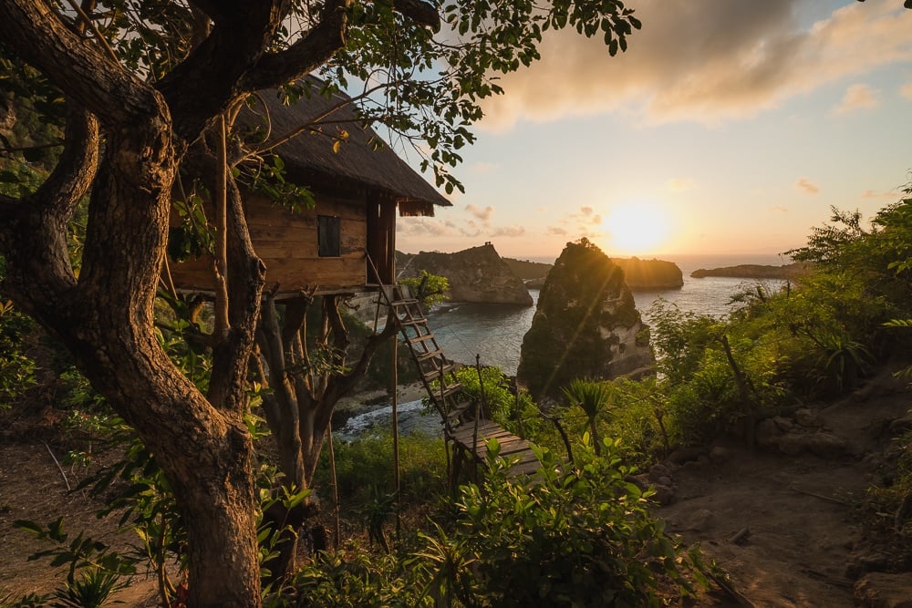 nusa penida rumah pohon sunrise