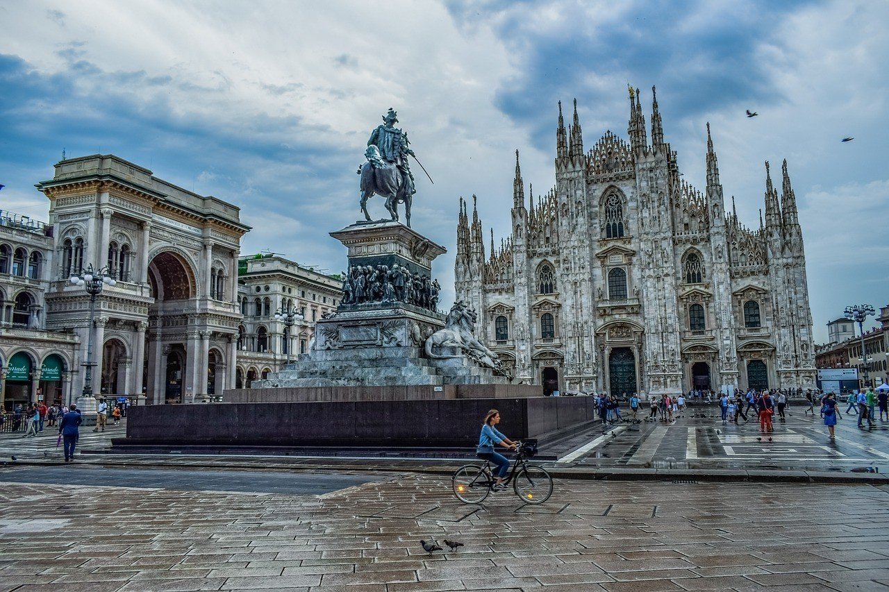 when to visit Milan