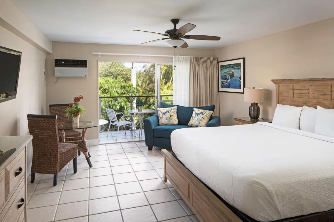 Cove Inn on Naples Bay Florida
