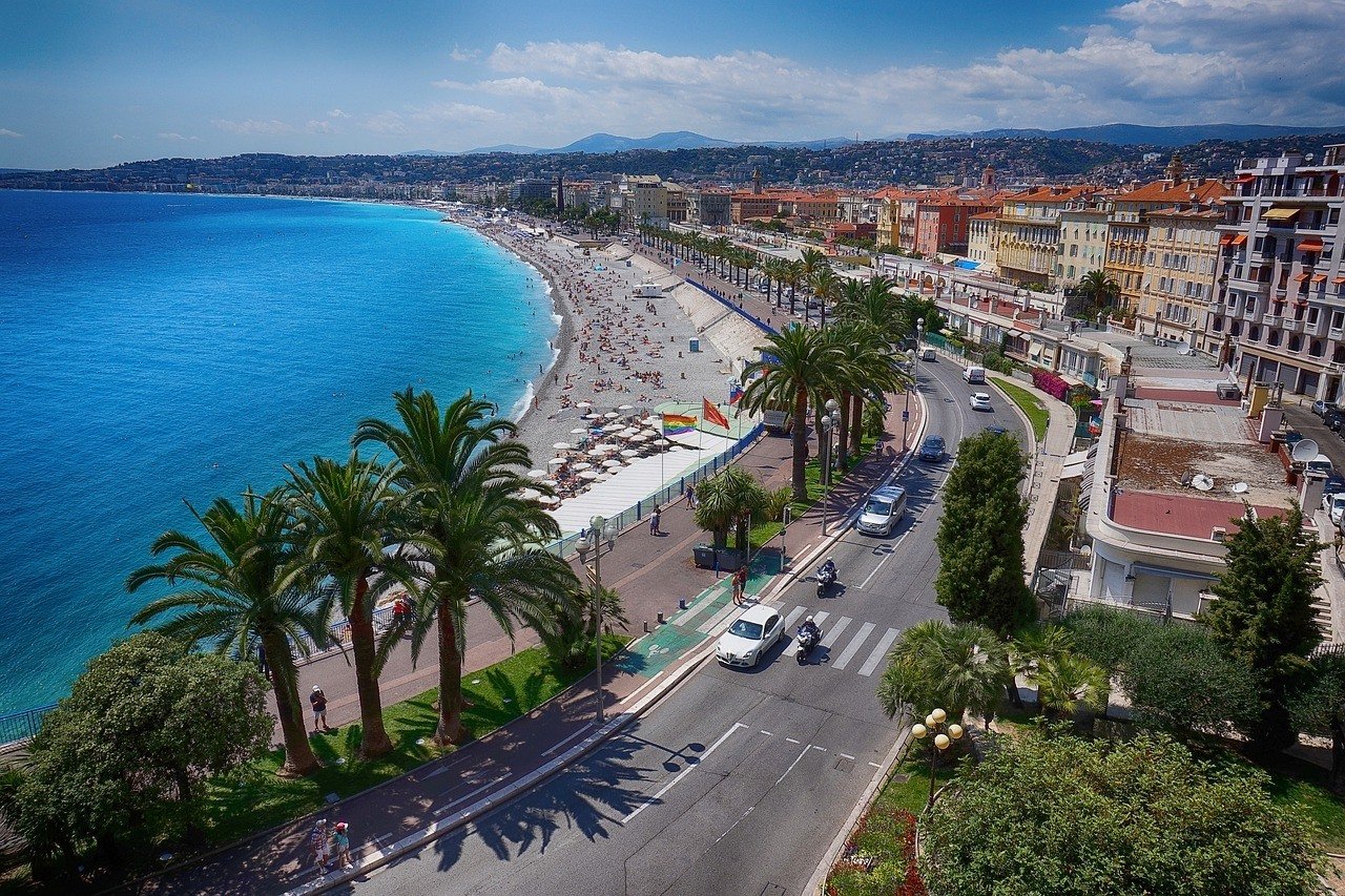 Enjoy The Beachfront on Promenade des Anglais