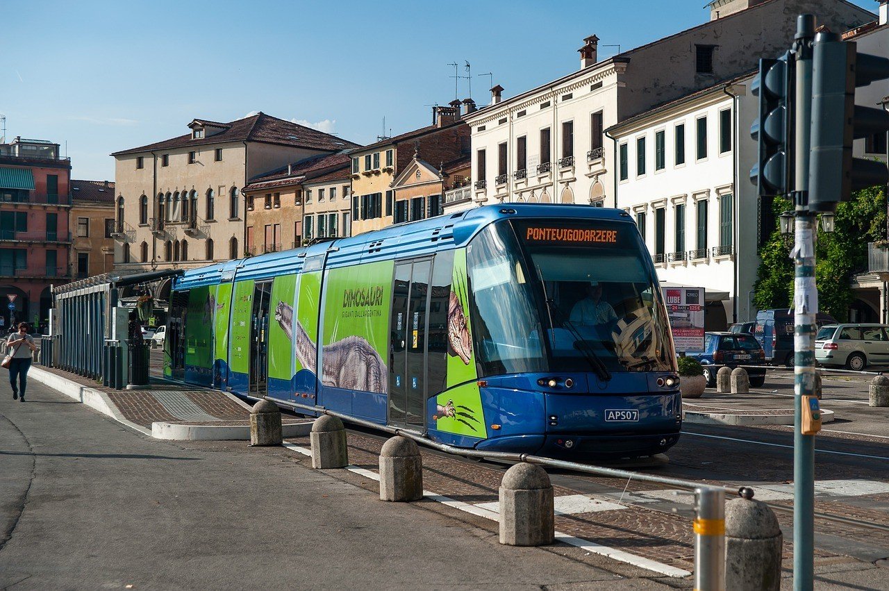 Is public transportation in Italy safe