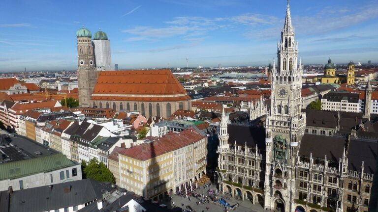 15 BEST Places to Visit in Munich