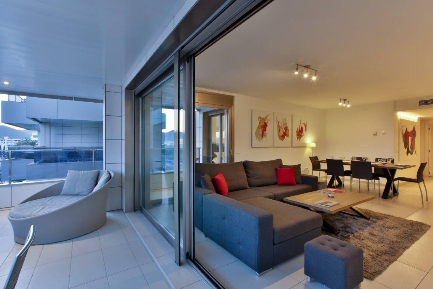 Modern Room in Paseo Maritimo