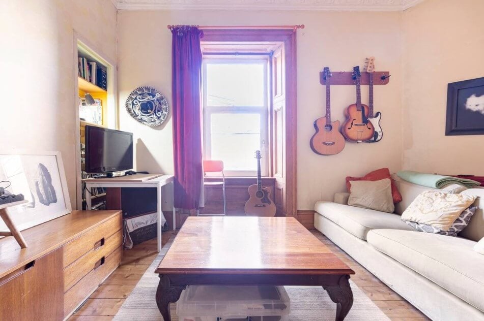 Room in a stylish and spacious flat 