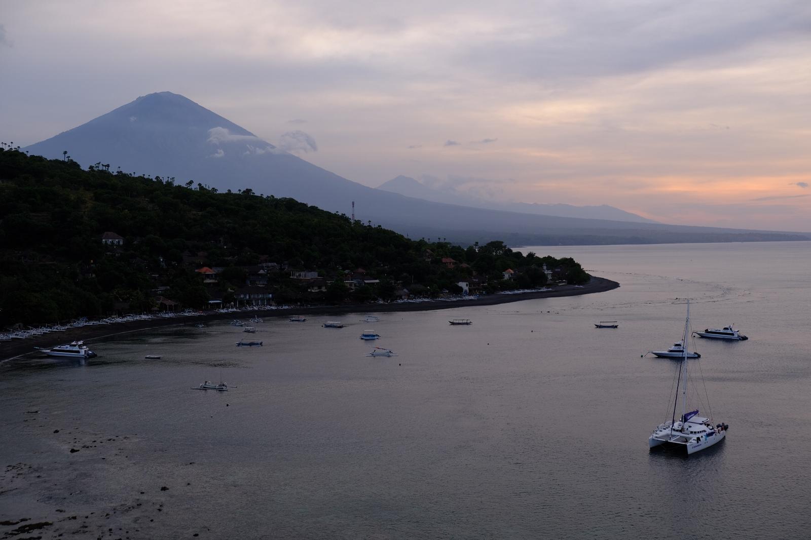 jemeluk bay sunset amed