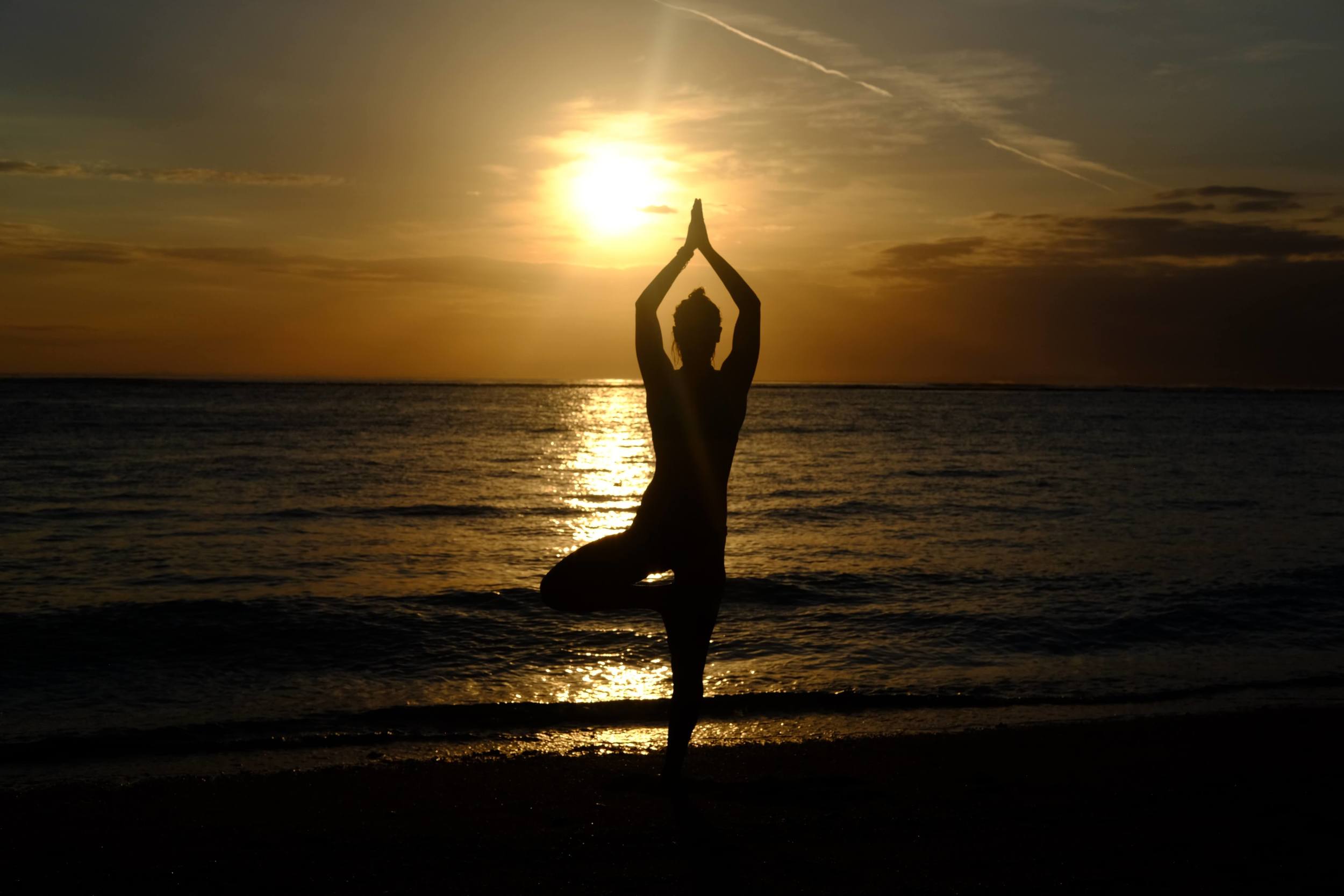 yoga on the beach in bali nusa lembongan