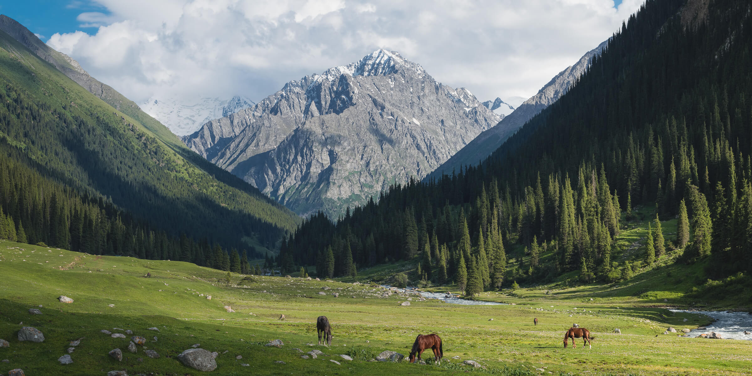 altyn arashan hot springs near issyk kul kyrgyzstan