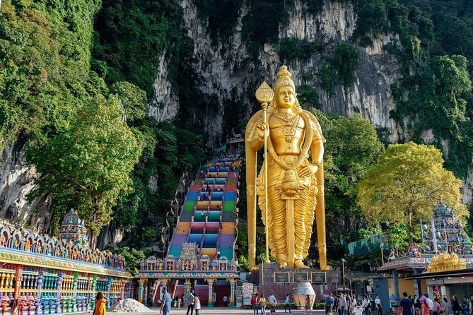 Batu Caves, Waterfalls and Hot Springs - Penang Day Trip