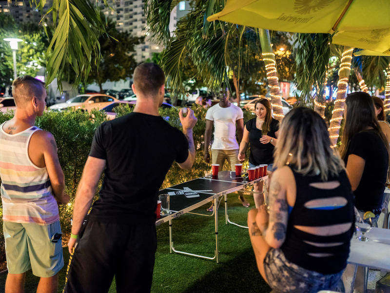 Beds & Drinks best hostels in Miami Beach